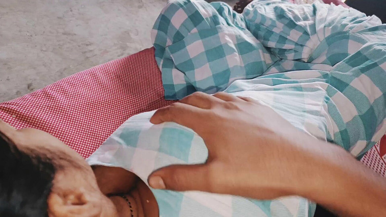 YOURAMRITA04: Indisches heißes dorf Bhabhi muschi ficken im dogy style