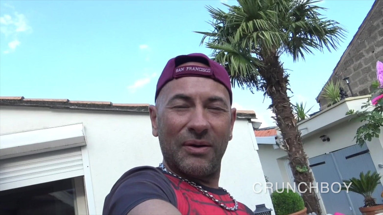 Bareback porn made in France: Sexy Striaght Fucked Raw Outdoor by Mature Boy