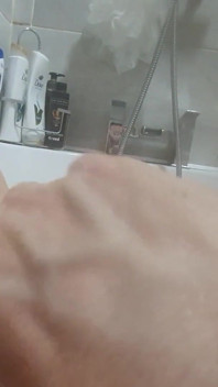 Už jste někdy přemýšleli, jak tvrdě se dostanu během své zábavné koupele