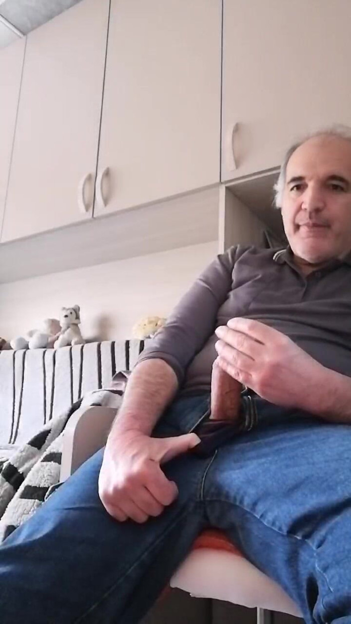 Setesesso7: Sert, şişmiş penisim hemen mastürbasyon yapmak istiyor!