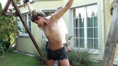 Spanking Server: Candy scopata senza preservativo all'aperto