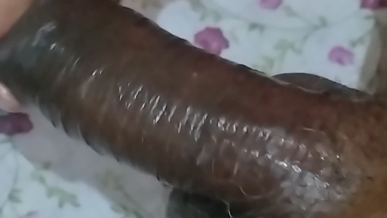 Anar Kali: 義理の義理の妹と呼ばれ、ペニスをマッサージされた