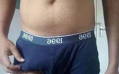 Hot cock feeder...