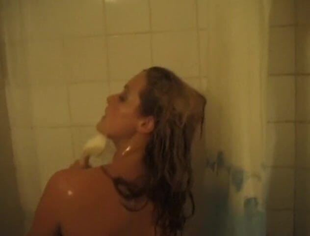 Flash Model Amateurs: Amateur teenage beauty rubs her pussy in the bathroom
