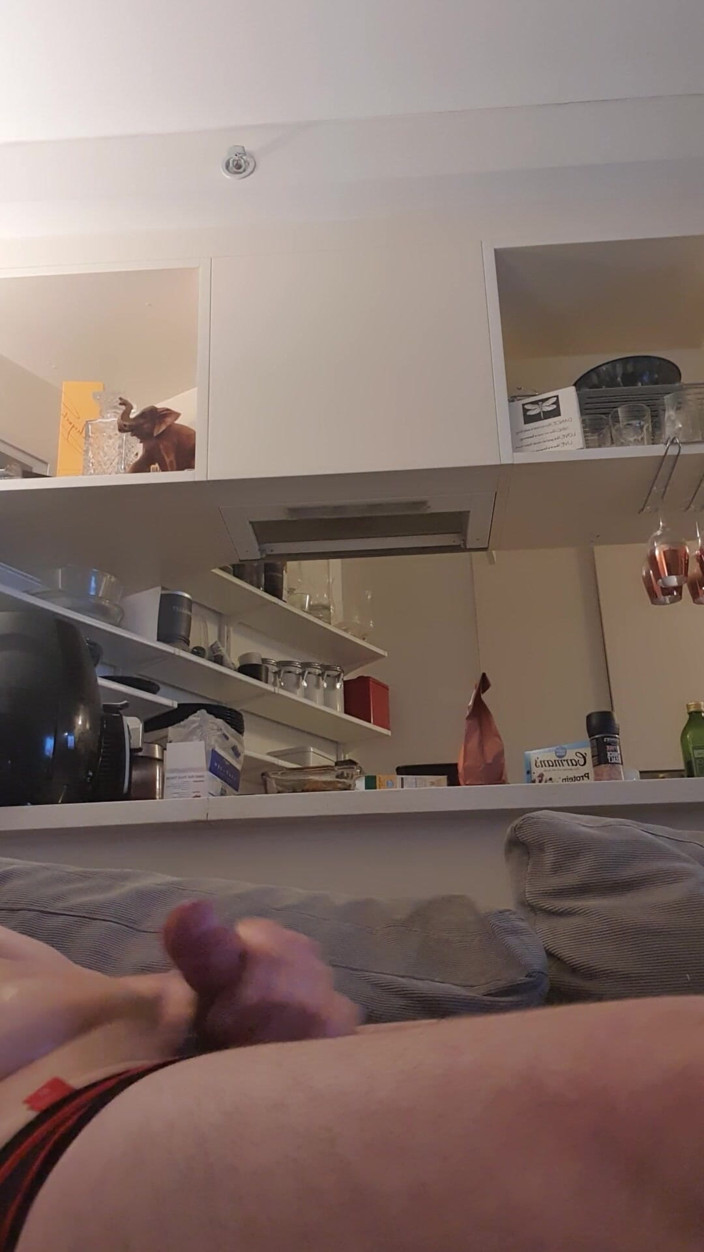 axhyt92: Masturbando em casa