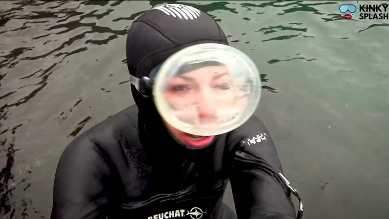 UKCuteGirl Lucy Lauren: Dive Mask Tease - Stroke to My Underwater Eyes