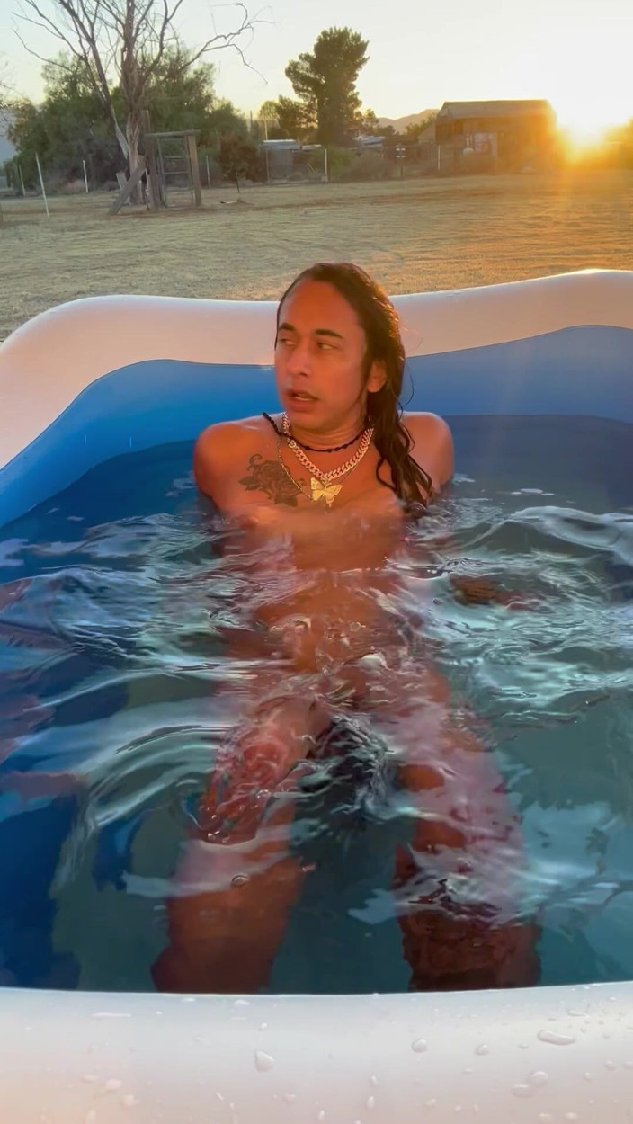 TSJade95: Masa kolam bogel