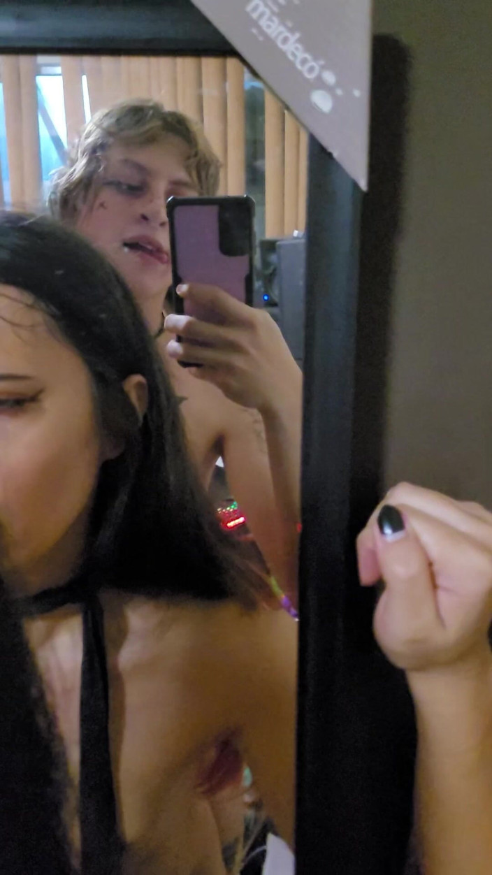 AcidSuccubus: Pierwszy raz, kiedy pieprzyłem Trans Dj, ona jest teraz moją...