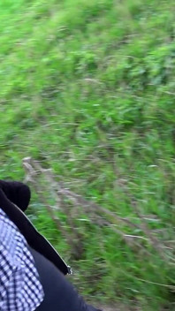 Venkovní sex s baculatou venkovní kundí – méně potřebuje sperma