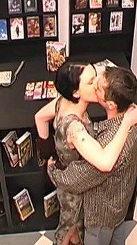 Mature Babes Stretched Wide in Sloppy Hardcore Pounding