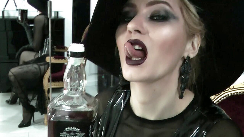 Goddess Celine: Zastrašena za zmatení