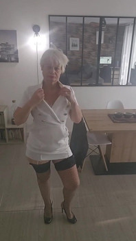 Compilação De Uma Mulher Madura Sexy Que Adora Sexo Sem Restrições