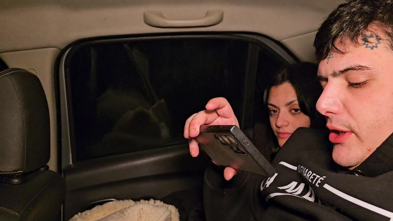 Elnonohub: Chúng tôi đã đi mua sắm với một vài người bạn trong...