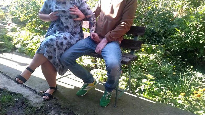 OurFetishLife: お義母さん、公園の外でイカせてあげてください