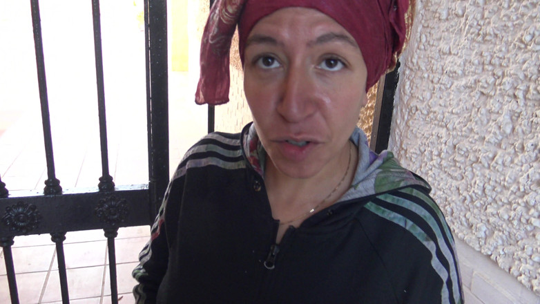 Souzan Halabi: Turca prostituta de rua dá punheta grátis para turista americano...