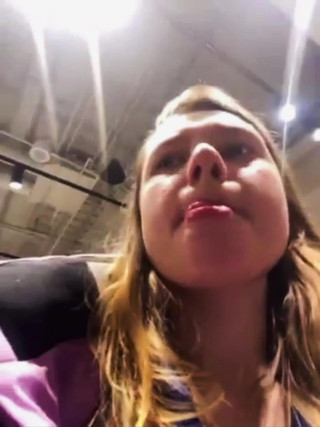 JuiceLussie: Aşırı akış. Sikişiyor ve fışkırtıyor