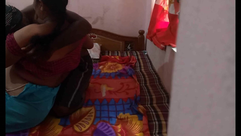 Desi mature: Cel mai bun sex cu înregistrare de acasă cu mătușă indiană...