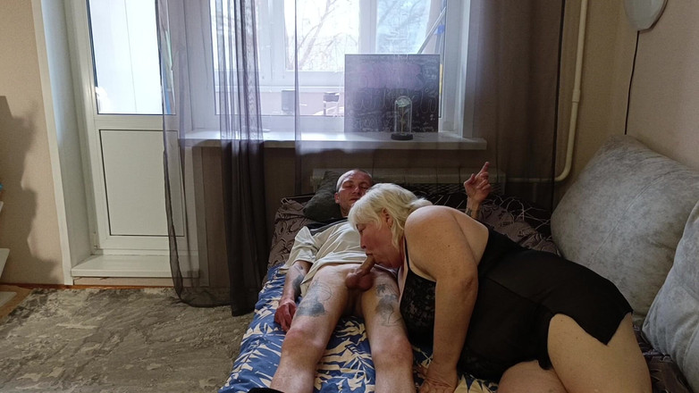 Zona901: Macecha miluje, když dostává sperma do pusy