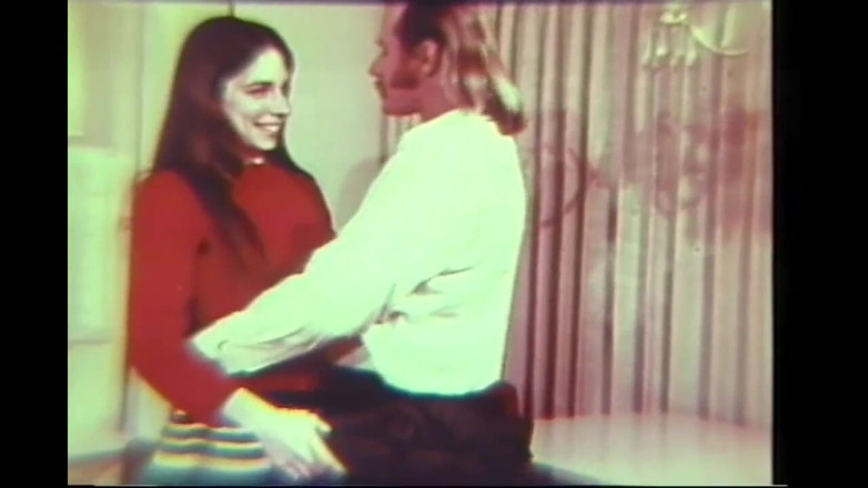 Vintage megastore: Rebel ladies při hledání ptáka made pro ně (celý film)