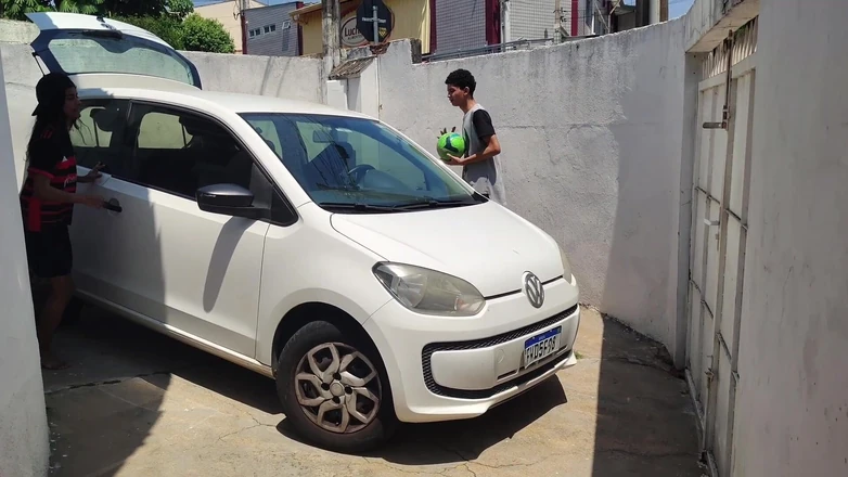 Tiffany Montavani: Die Brüder bereit für ein Spiel?, sagt deine Halbschwester, du...