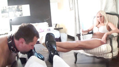 Foot Girls: Licking shoes to be glossy