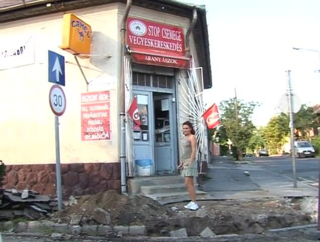 All about pee: Молоді писають і дідусі