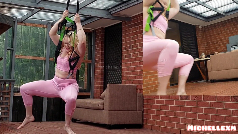 Michellexm: Wedgie ragazza wedgie swing appesa wedgie video divertente mutandine strappo...