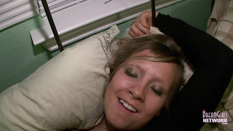 Dream Girls: Pow 19 lat / o imprezowa dziewczyna zerżnięta przez starszego faceta z...