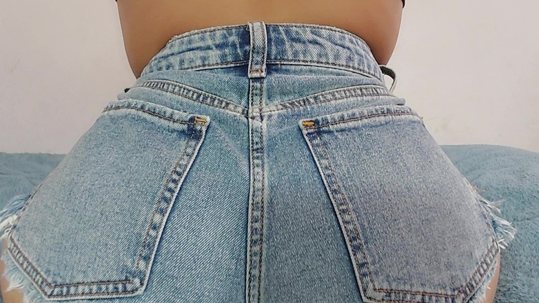 Josyandhot: Найкраща аматорська спокуса: міні-шорти та справжні вигини. Сексуальна бхабхі танцює в рваних шортах - моя дружина неслухняна