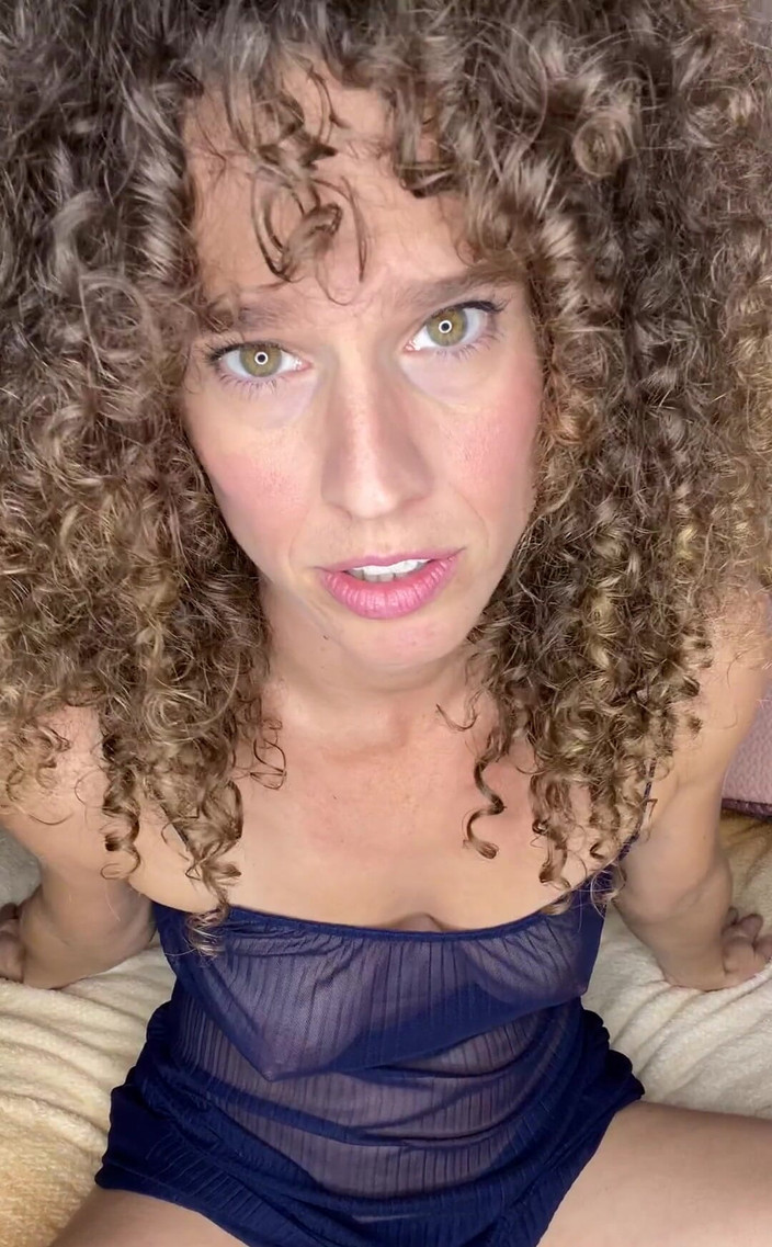 VibeWithMommy: Mami JOI! Pomůžu vám poté, co se probudíte ze strašidelného...
