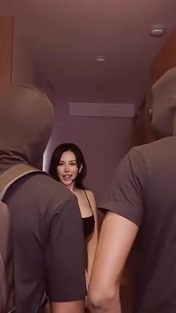 Japon MILF Orospu 2 BBC Ninjası Tarafından Sevişildi
