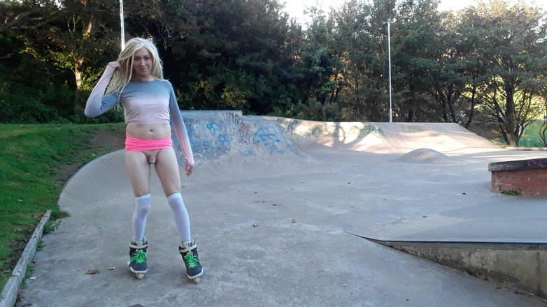 The Midnight Minx: Striptease din parcul de skate, partea 2