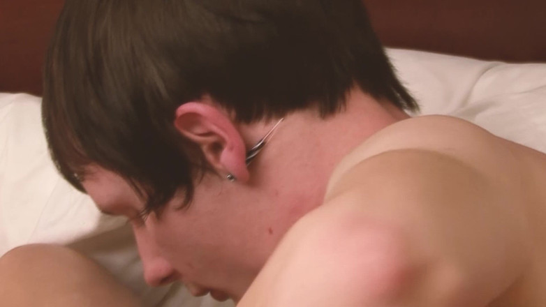 SEXUAL SIN GAY: Cum holes scene-2_two ragazzi magri succhiano il cazzo e si...