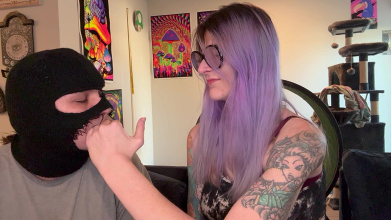 Peppermint Giantess: 67 Goddess Finger &amp; Hand Biting &amp; Worship