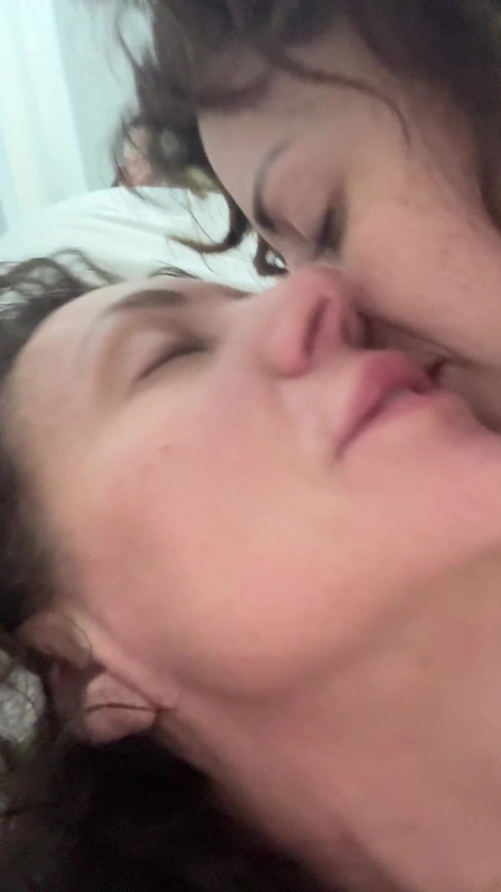 SavvyStar: Mornings in Paradise with Stepmom