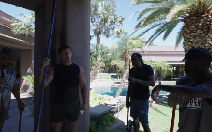 Richard Mann: Piscina chicos gang bang