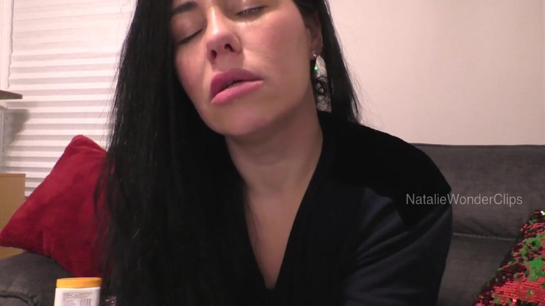 Natalie Wonder: Ibu tiri memberimu ujian prostat