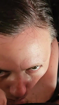 POV-blowjob und sperma im mund