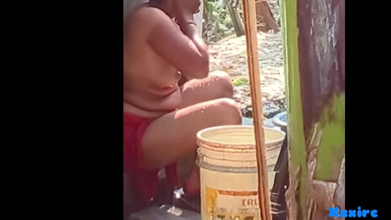 Xxxirc: Desi Randi Bhabhi stor bröst stort bröst