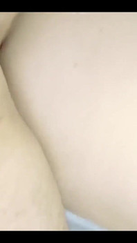 Agar Mój sąsiad prosi mnie o pomoc w zajściu w ciążę i wypełniam jej cipkę mlekiem, aż spuści - Pełne wideo