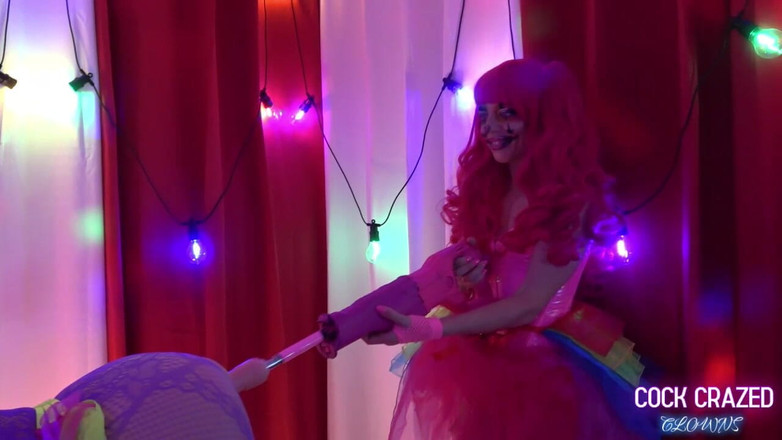 JessieRaexx: Różowe Klauny Z Aprilpaisley