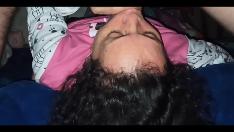 GBadBoyOfficial: 아들의 친구를 위해 자지를 빨고 리밍하는 것을 좋아하는 미시 밀프