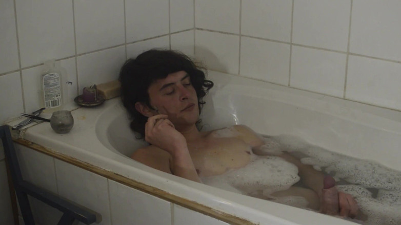 Sara B: Non-binary taking bath, smoking and jerking