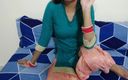 Saara Bhabhi: Hindi sexberättelse rollspel - het vacker MILF Bhabhi rollspel sex med...