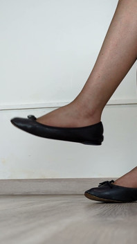 Kolekce bot: Černá kožená Bb Flats - Dame Olga (4k) (640)