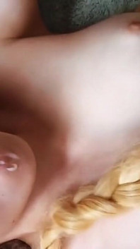Cammy are o mulțime de spermă Poți să mă umpli atât de mult mai bine?! Am nevoie de acea încărcătură uriașă!
