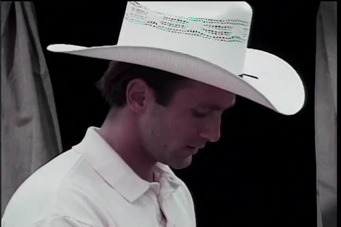 Gays Case: Heißer weißer cowboy bekommt sein steifes werkzeug von eifrigem schwarzem...