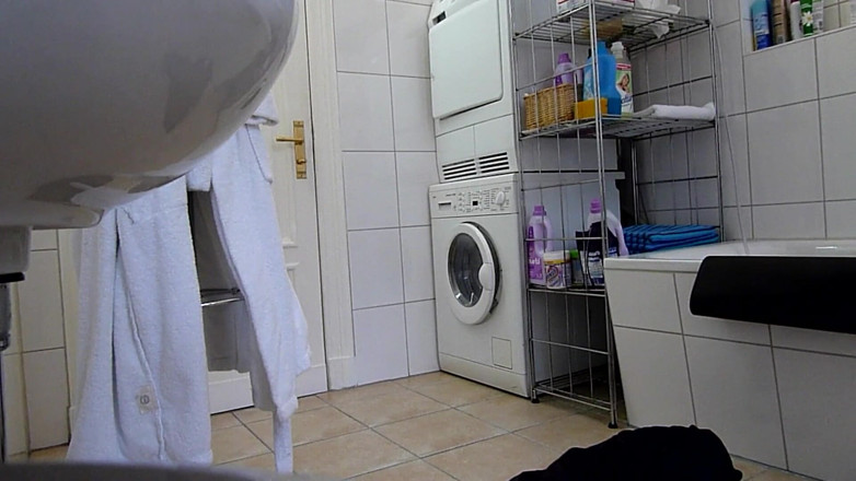 Viktoria Goo: Viktoria Goo - německé dívky jsou ošklivé pissdrinkers!