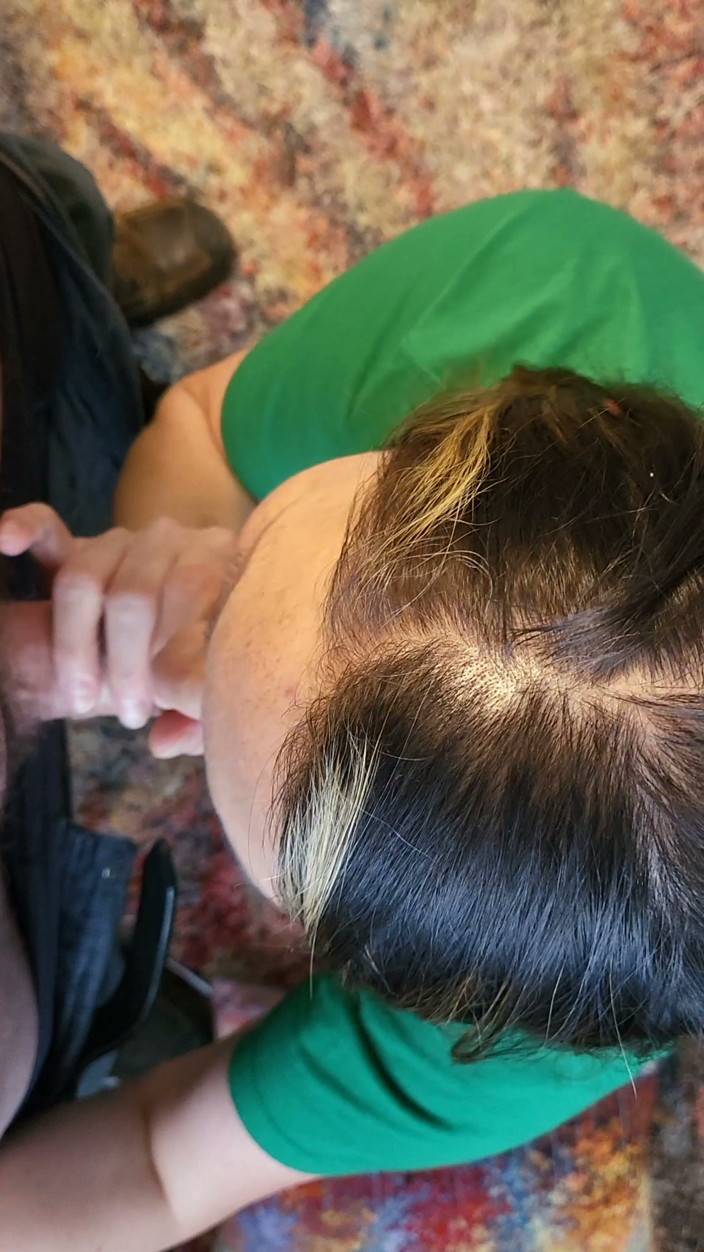 Biglefty10: Amazing Blowjob Makes Her Cum 4 Times and Me Once