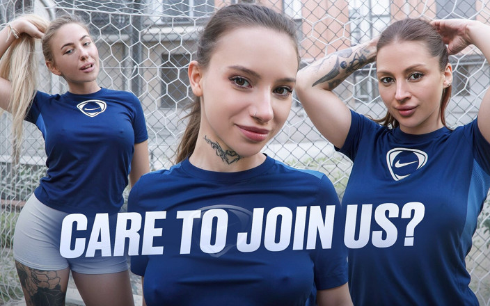 Luna Evans: Luna Evans je po zápase překvapena v šatně fotbalistou